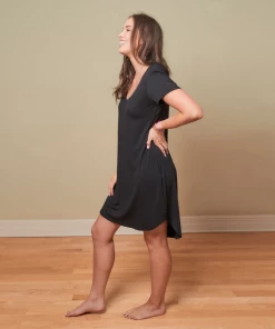 Faceplant Dreams - Claire Short Sleeve Nightgown - Black