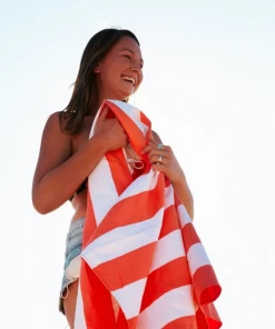 Seasonal Dock & Bay Quick Dry Towel - Coral - Large 5 Seasonal Dock & Bay Quick Dry Towel - Coral - Large